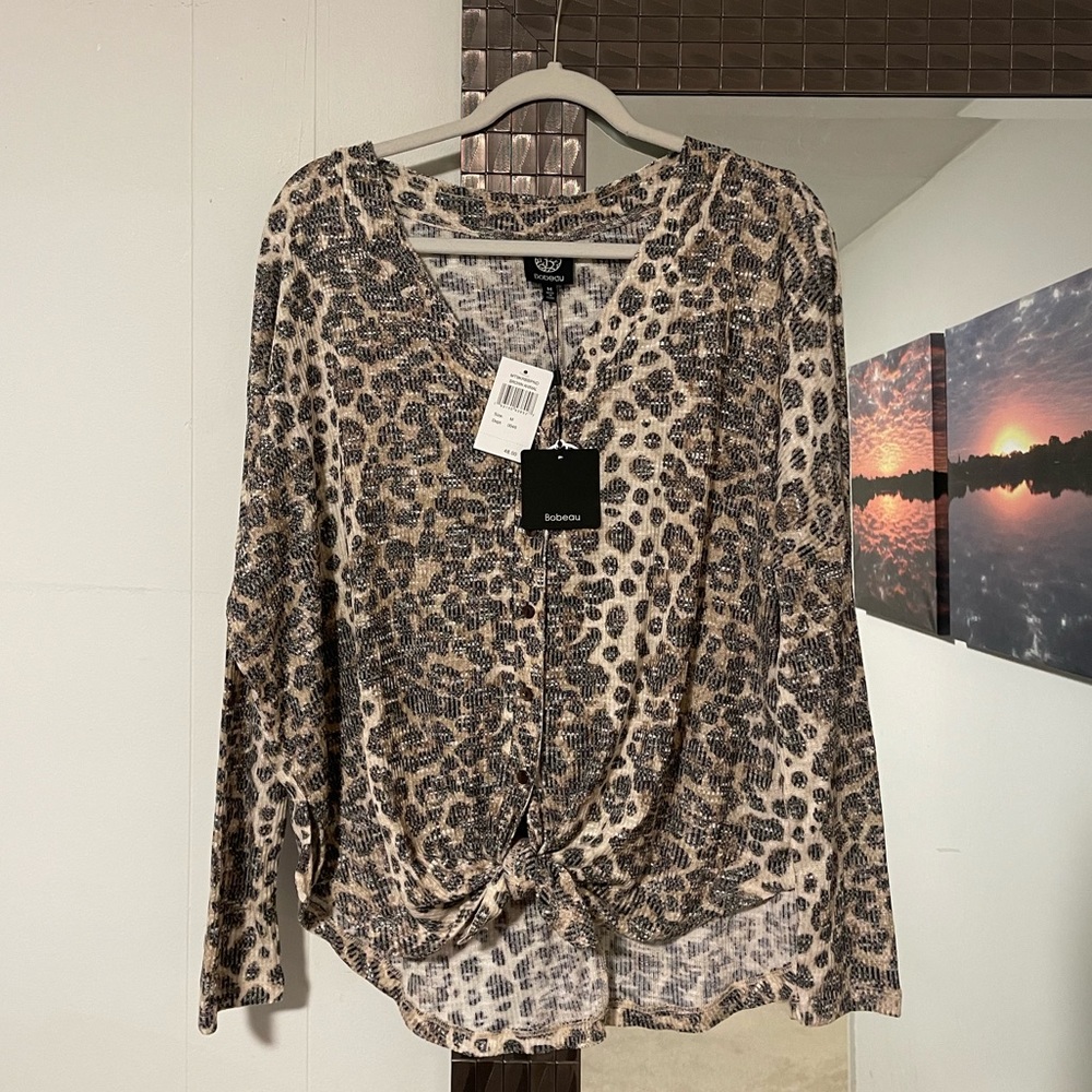 NWT! Bobeau Rib tie-front top animal print, size M